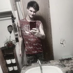 Meet your Posher, Drew